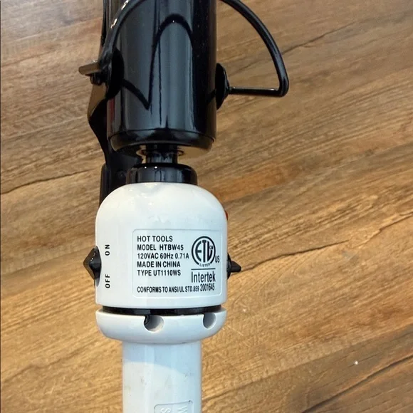 White and Black Curling Iron - Picture 5 of 9